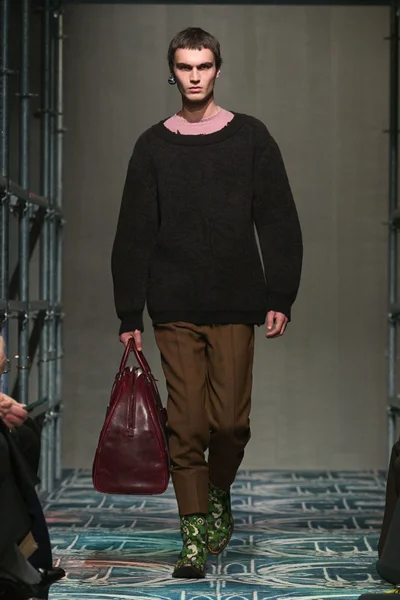 Look 29